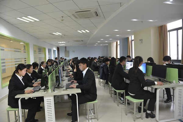 合肥中专市场营销初中起点三年制培训班 为互联网销售公司量身打造人才